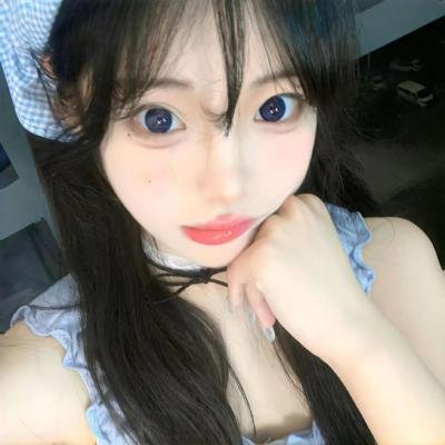 云雾笼罩的山峰